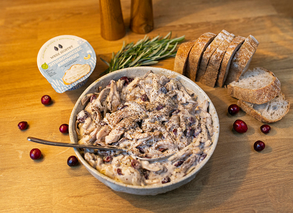 Boczniaki w nieśmietanie z żurawiną i jabłkiem