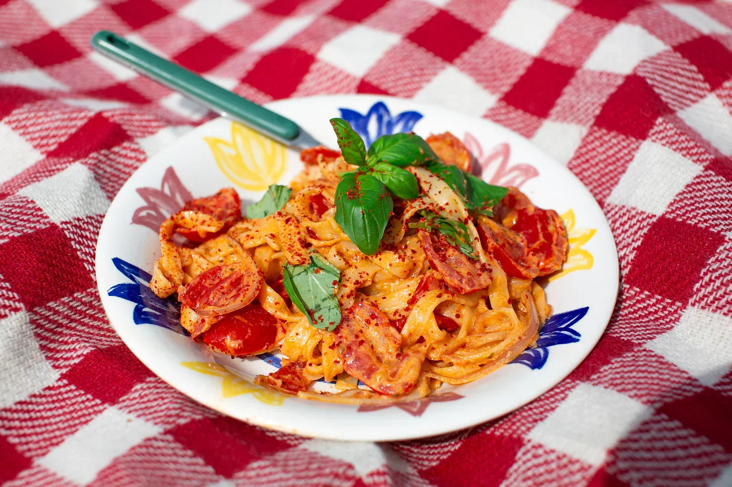 Biwakowe Tagliatelle z Toczonym z suszonymi pomidorami 📋 PRZEPIS: Dominika Targosz